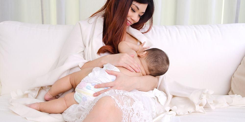 Manfaat Kolostrum untuk Bayi Baru Lahir