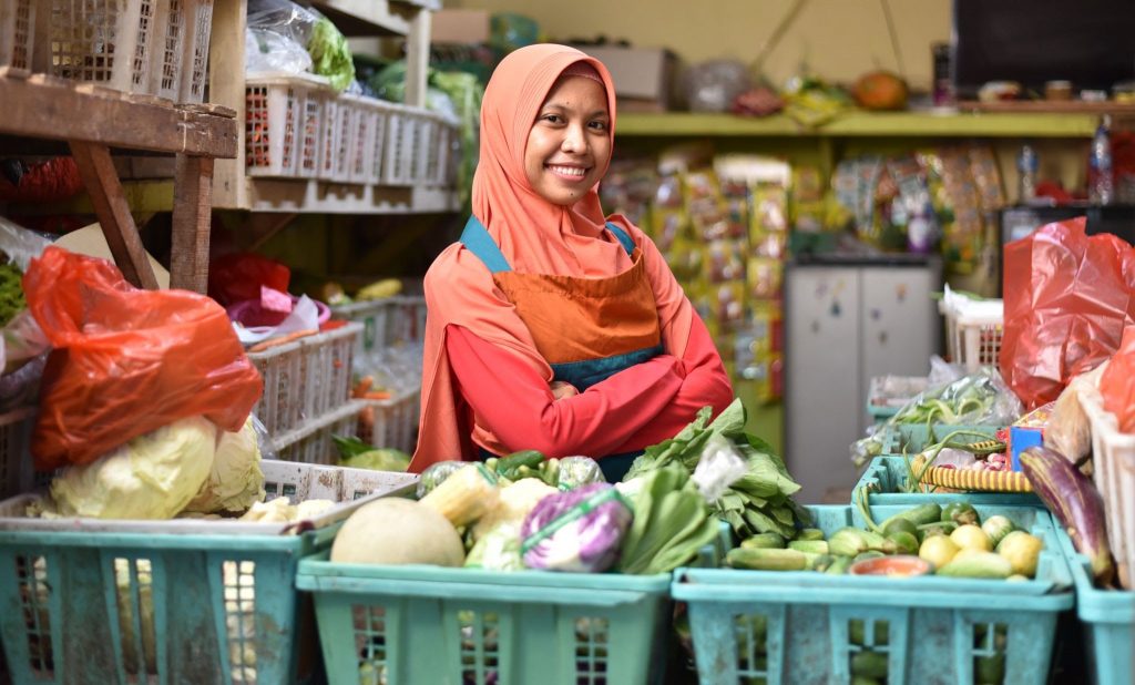 Tuai Manisnya Digitalisasi, Penjual Sayur Ini Mampu Raih Omset Hingga 18 Juta dan Layani 200 Orderan Dalam Sehari