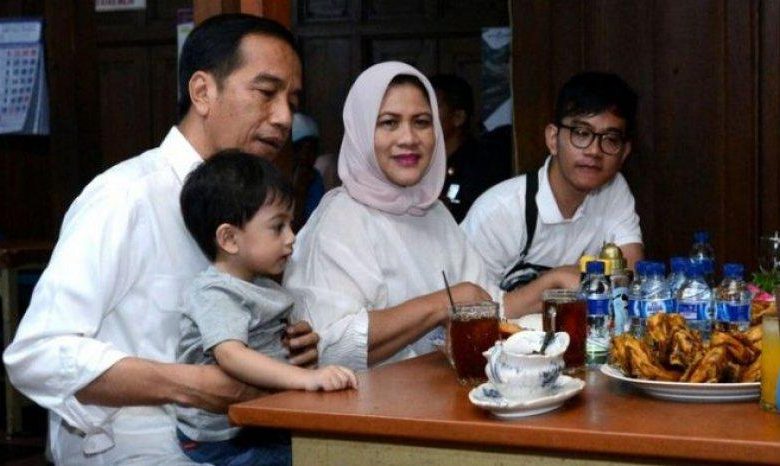 Menikmati Kuliner Langganan Pak Jokowi Saat Pulang ke Solo