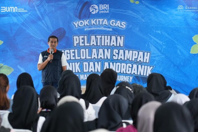 BRI Hadirkan Pelatihan Pengelolaan Sampah dan Mesin RVM di Mandalika untuk World Clean Up Day