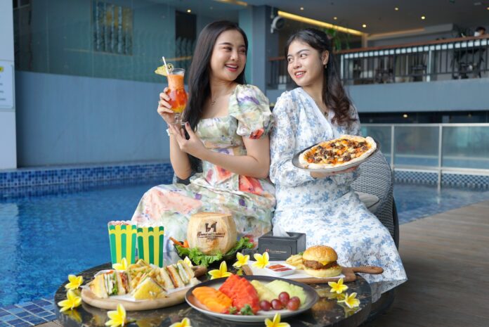 Nikmati Sensasi Pizza Buntut Bakar dan Tropical Darmo Mixo Ala Grand Swiss-Belhotel Darmo