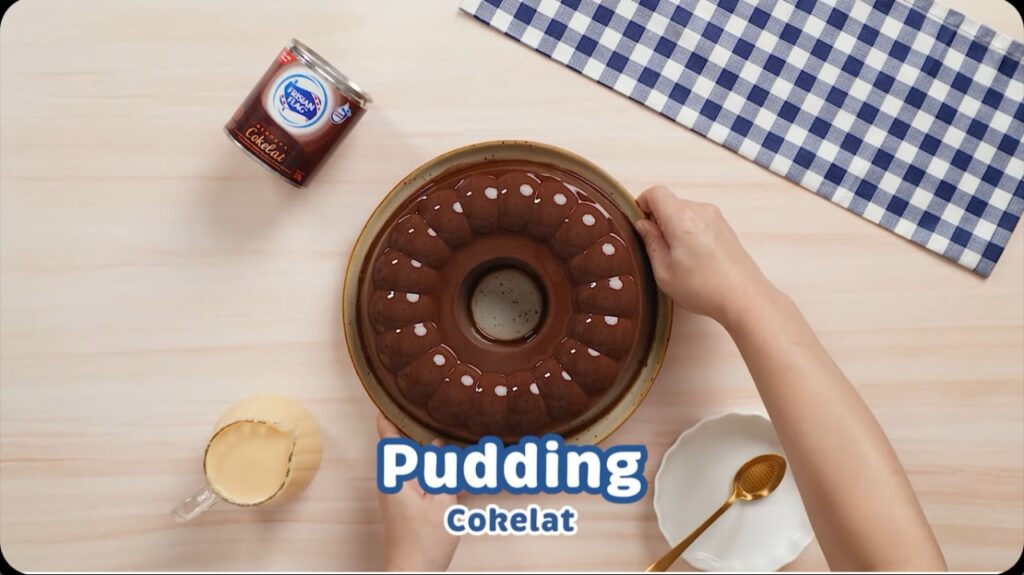 Resep Puding Cokelat Lembut dengan Vla