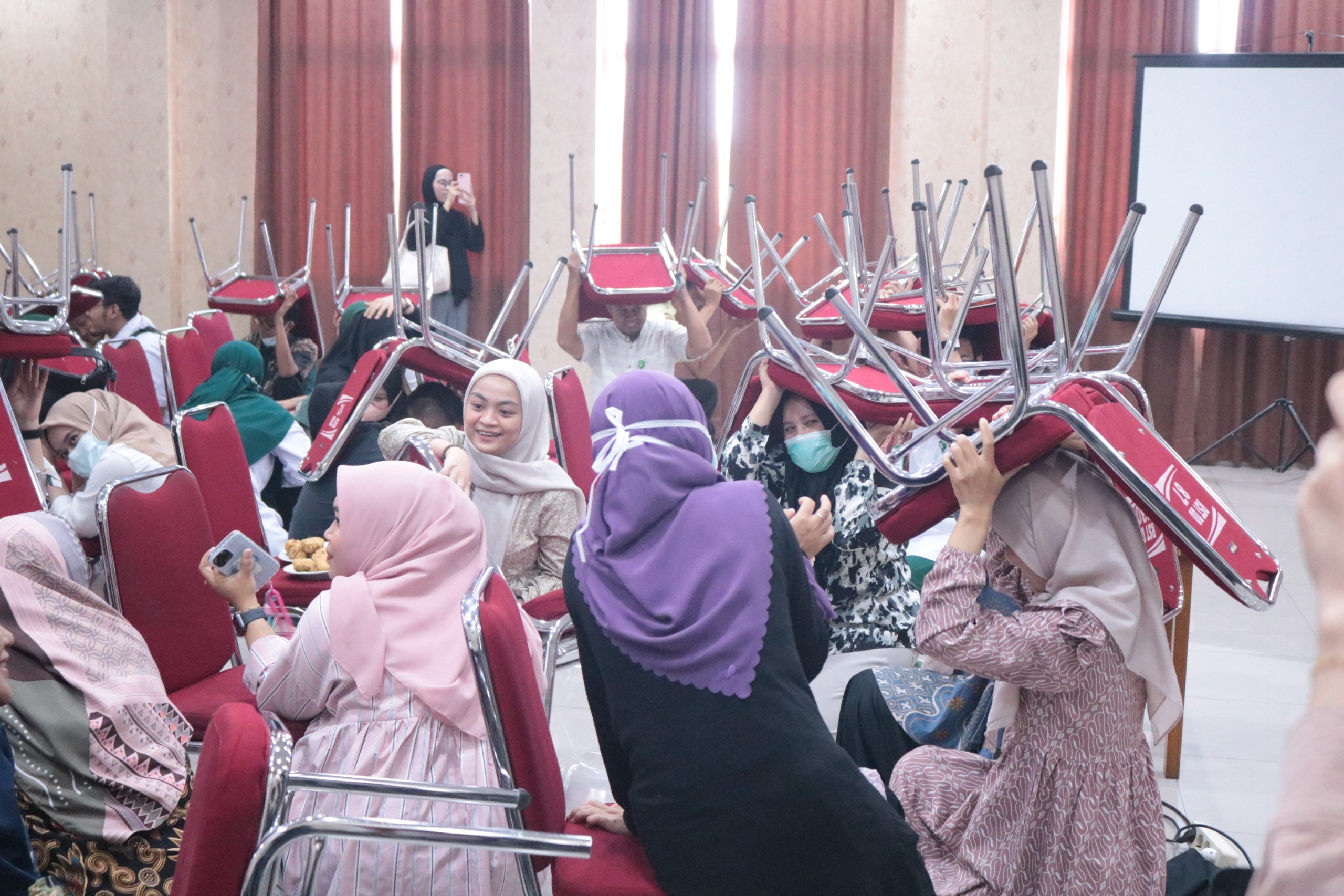 Simulasi gempa di RS Rumah Sehat Terpadu Dompet Dhuafa