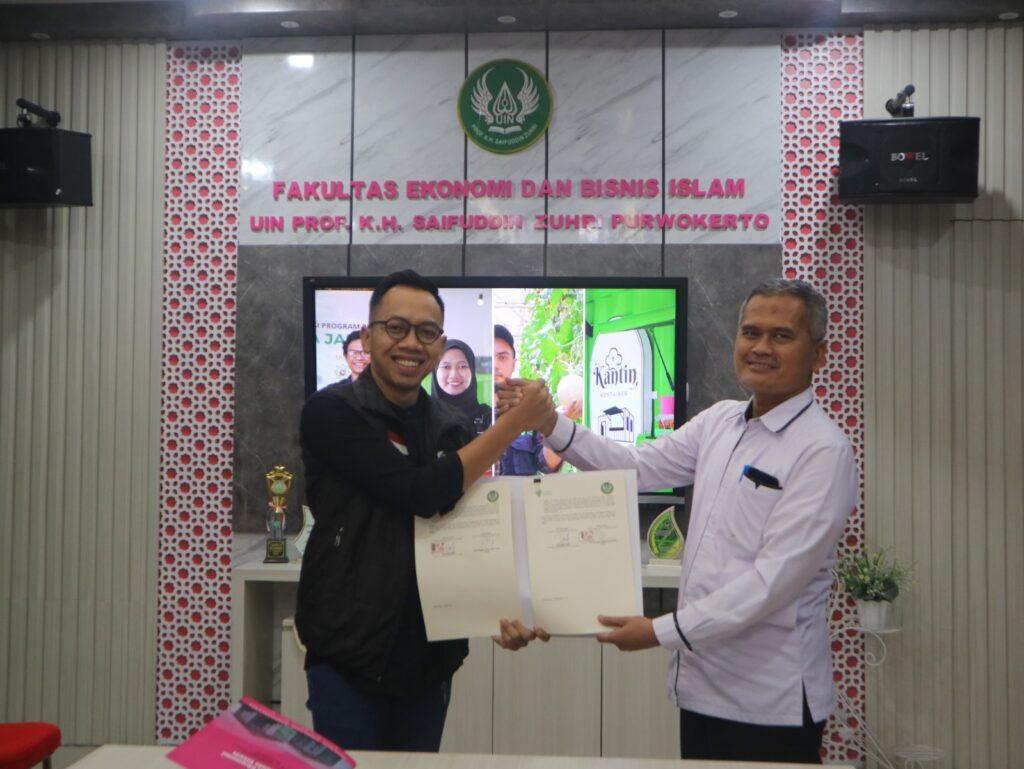 Program Kantin Kontainer Dompet Dhuafa dan FEBI UIN Saizu