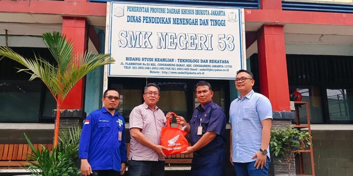 Kunjungan PT WMS dan AHM ke SMK Mitra Binaan di Jakarta