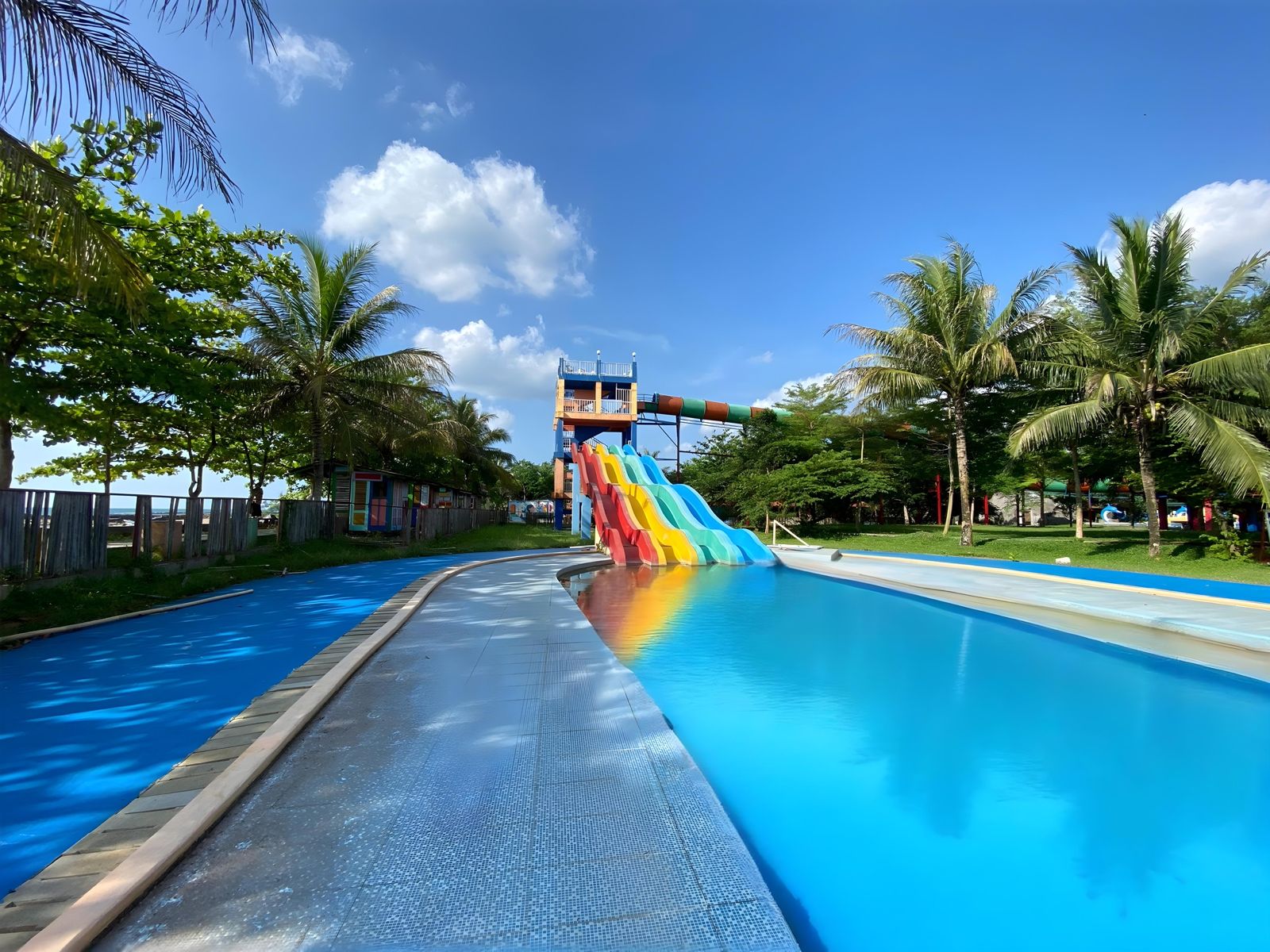 Waterpark di Avery Coconut Island Waterpark Beach Resort