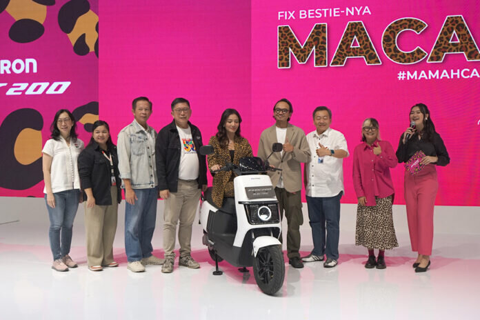 9.Acara Peluncuran