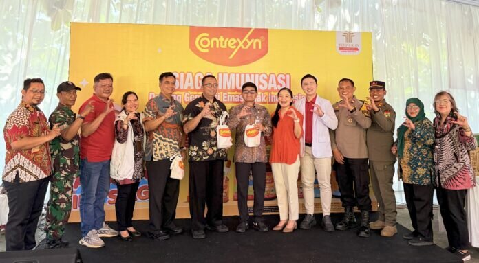 Tim Contrexyn Siaga Imunisasi serta Jajaran Tamu Undangan