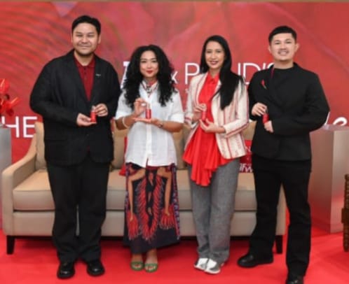 Ki-ka : Andandika Surasetja, Creative Director JFW,  Asti Surya, desainer, Kleting Titis Wigati, desainer, Esa Mahira Arman, Senior Brand Manager Pond's, bungkam Stigma Ageism lewat