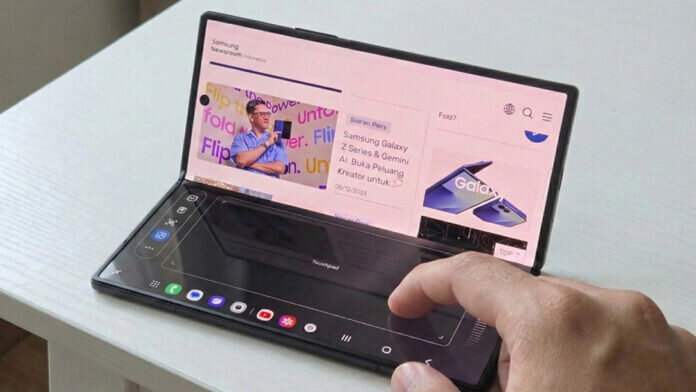 1.-Samsung-Galaxy-Z-Fold7-menghadirkan-fleksibilitas-tinggi-untuk-produktivitas-dan-hiburan-berkat-layarnya-yang-luas-dengan-fitur-fitur-khas-yang-tidak-ada-di-HP-lipat-lainnya-1000px