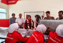 Bukan Sekadar Teori, Sharp Class Siapkan 25 Siswa SMK Cikarang Barat Hadapi Dunia Kerja