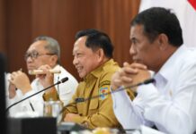 Jelang Nataru, Mendagri Ingatkan Distribusi Bansos dan Operasi Pasar Demi Jaga Stabilitas Harga